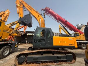 Hyundai Chain Excavator 450 LC-7 Manual Engine (45 Tons)